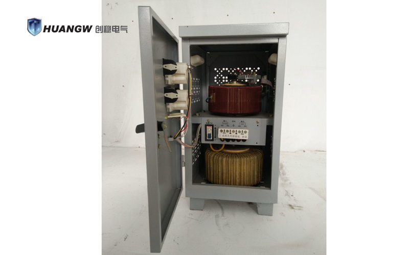 立式高精度全自動交流穩壓器